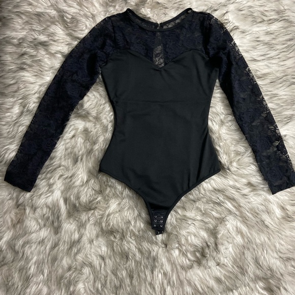 Long Sleeve Bodysuit - Picture 2 of 5